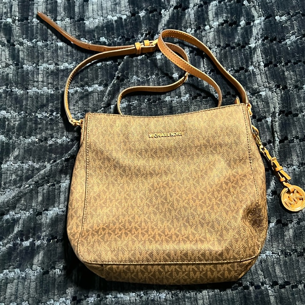 Pre-loved Michael Kors crossbody